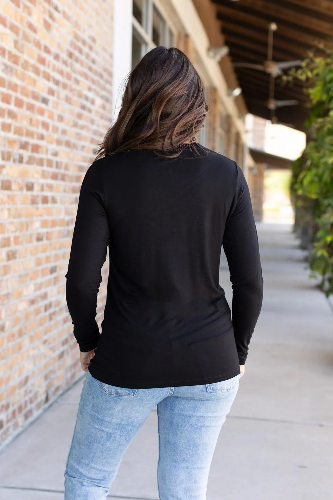 Larissa Long Sleeve V-Neck Top | Black